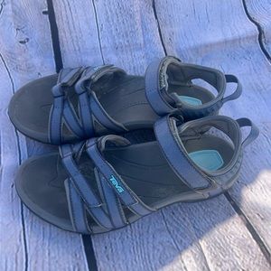 Teva Tirra bering sea Sandles